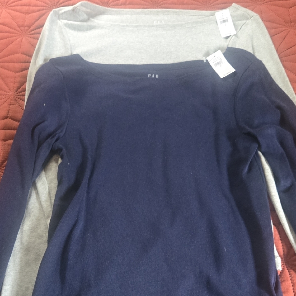 GAP Women's Navy and Light Gray Sweater Duo